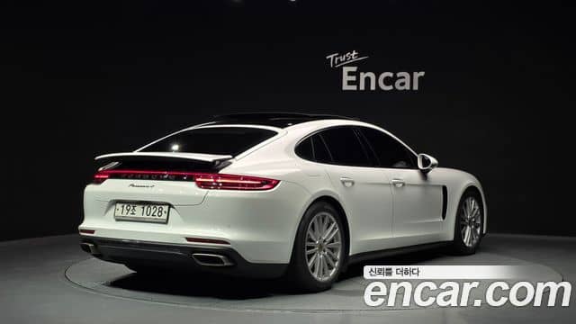 Porsche Panamera, 2018