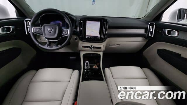 Volvo XC40, 2024
