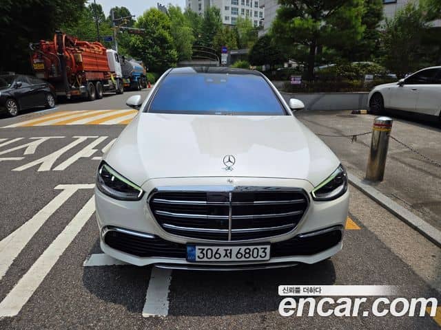 Mercedes-Benz S-Class, 2023
