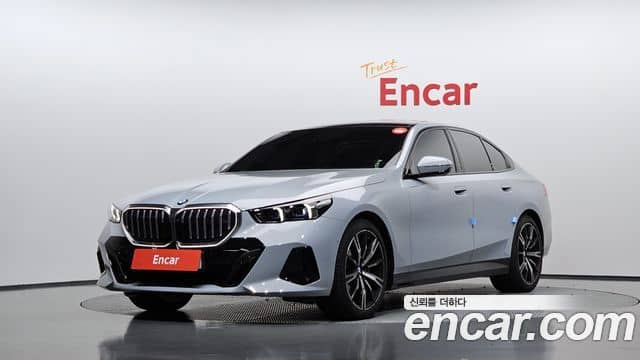 BMW 5 Series, 2025