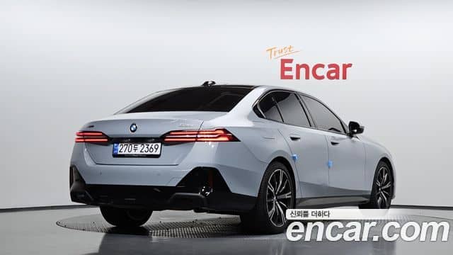 BMW 5 Series, 2025