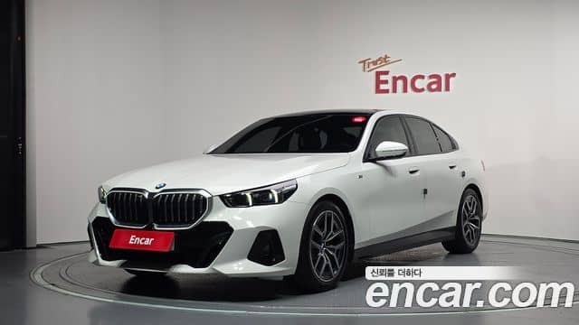 BMW 5 Series, 2024