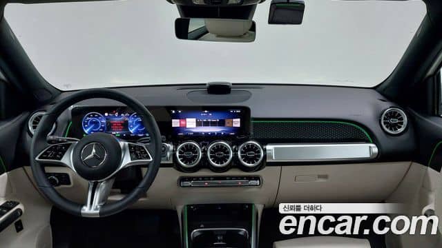 Mercedes-Benz EQB, 2025
