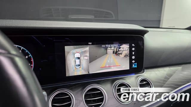 Mercedes-Benz E-Class, 2022