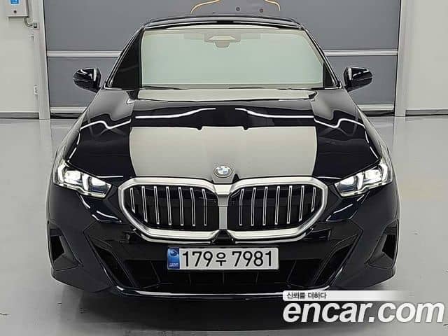BMW 5 Series, 2024