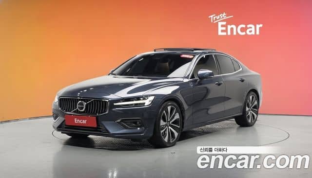Volvo S60, 2023