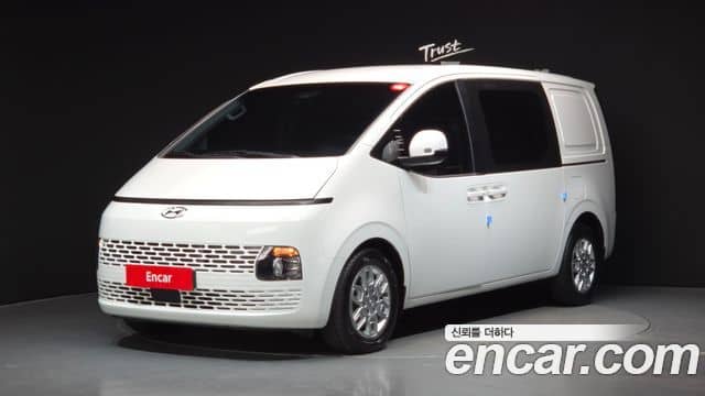 Hyundai Staria, 2023