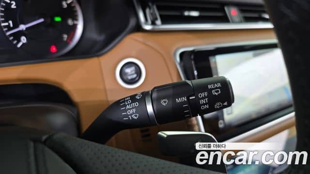 Land Rover Range Rover Velar, 2023