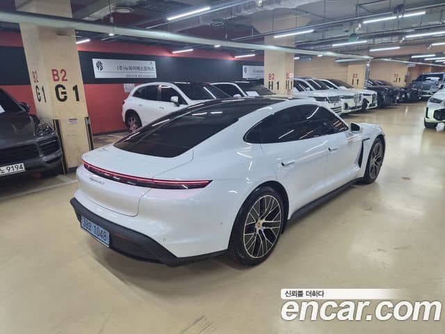 Porsche Taycan, 2025