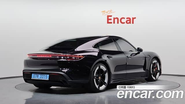 Porsche Taycan, 2025