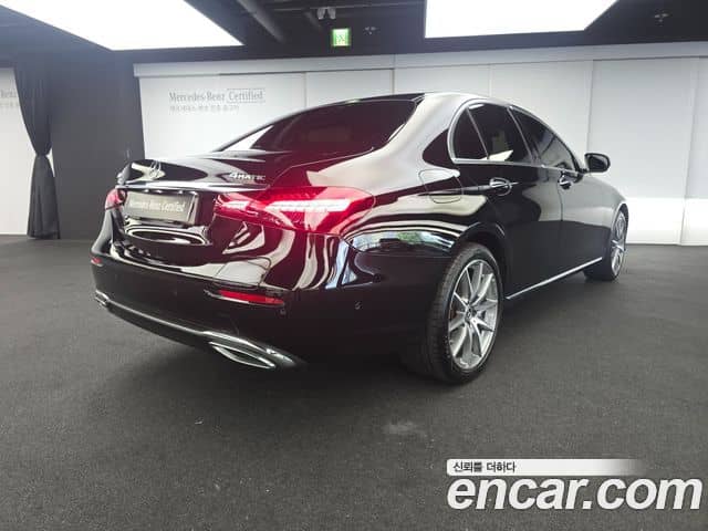 Mercedes-Benz E-Class, 2022