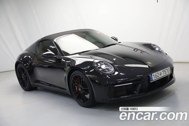 Porsche 911, 2023