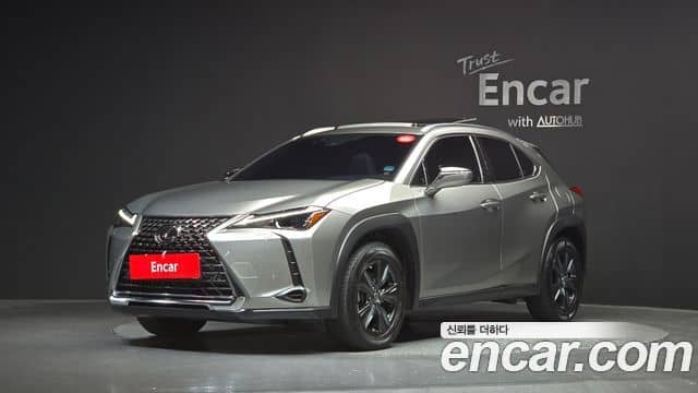 Lexus UX250h, 2023
