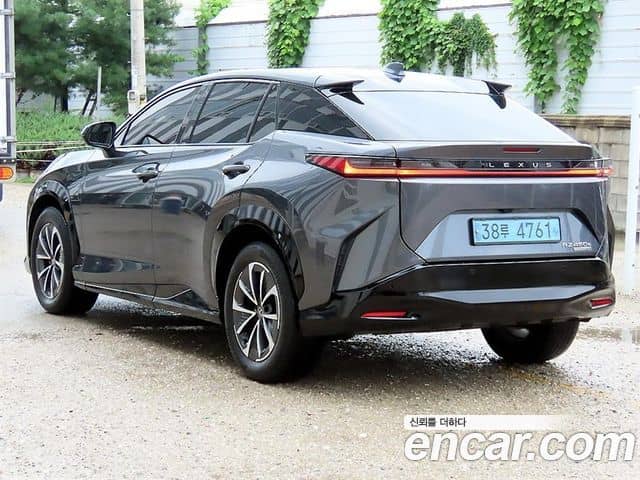 Lexus RZ450e, 2023