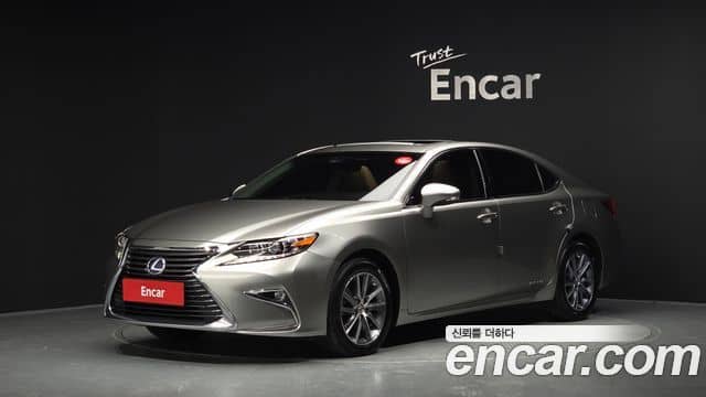 Lexus ES300h, 2018