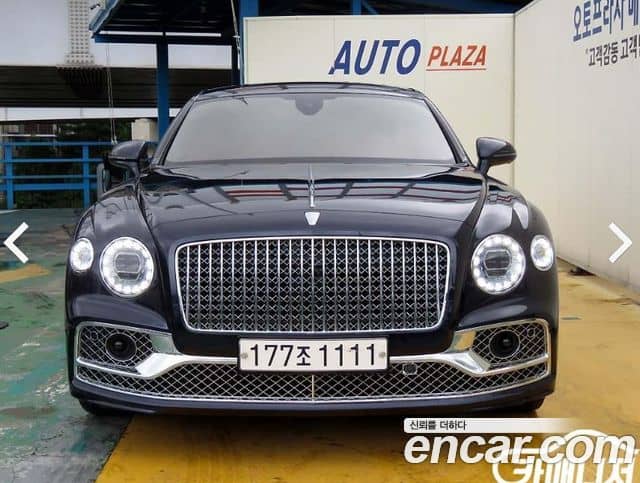 Bentley Flying Spur, 2022