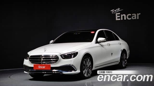 Mercedes-Benz E-Class, 2022