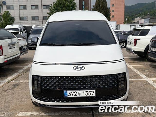 Hyundai Staria, 2023