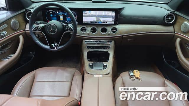 Mercedes-Benz E-Class, 2022