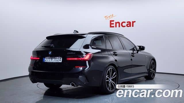 BMW 3 Series, 2022