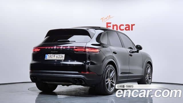 Porsche Cayenne, 2022