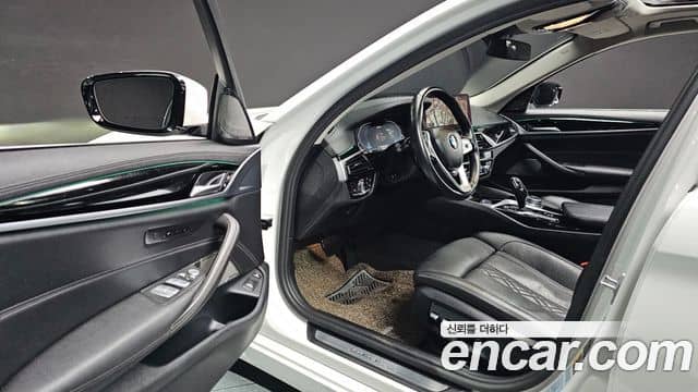 BMW 5 Series, 2021
