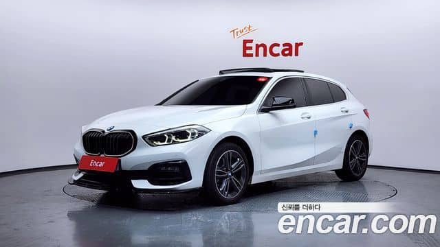 BMW 1 Series, 2022