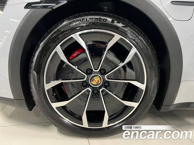 Porsche Taycan, 2023