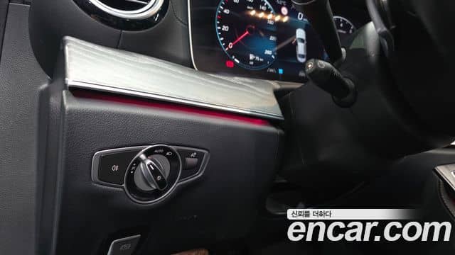 Mercedes-Benz E-Class, 2022