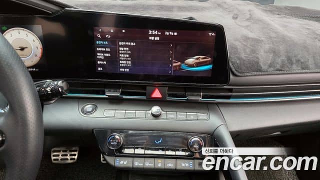 Hyundai The New Avante Hybrid, 2022