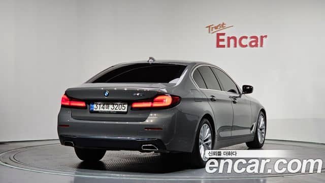 BMW 5 Series, 2022