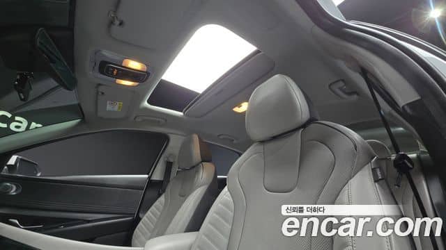 Hyundai The New Avante Hybrid, 2021