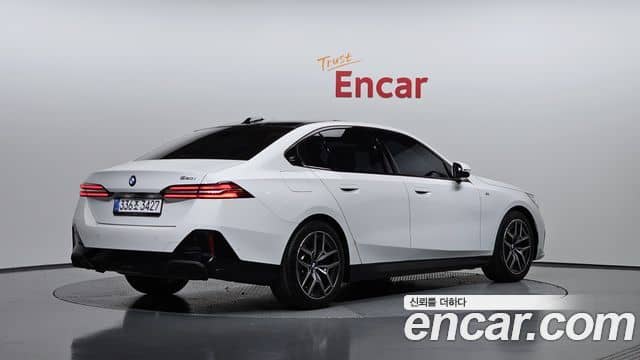 BMW 5 Series, 2025