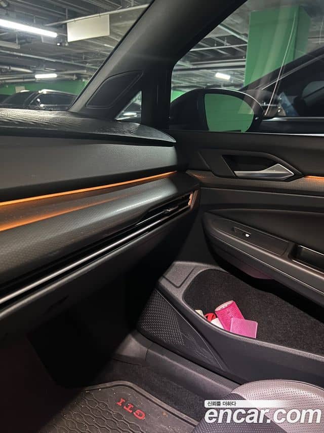 Volkswagen Golf, 2022