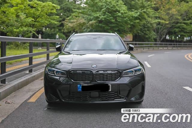 BMW 3 Series, 2023