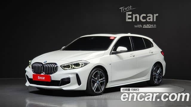 BMW 1 Series, 2022