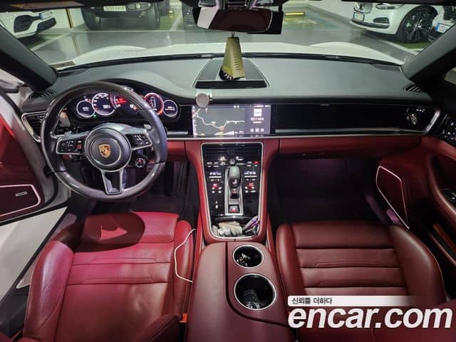 Porsche Panamera, 2019