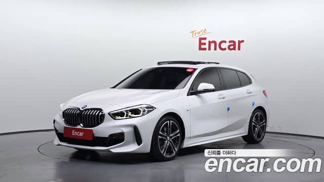 BMW 1 Series, 2022