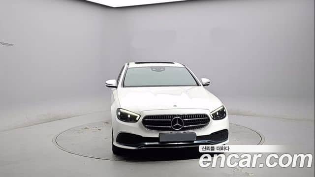 Mercedes-Benz E-Class, 2022