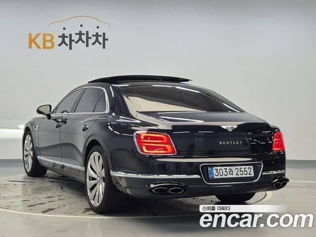 Bentley Flying Spur, 2021
