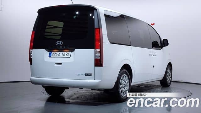 Hyundai Staria, 2024