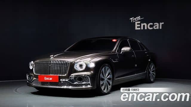 Bentley Flying Spur, 2022