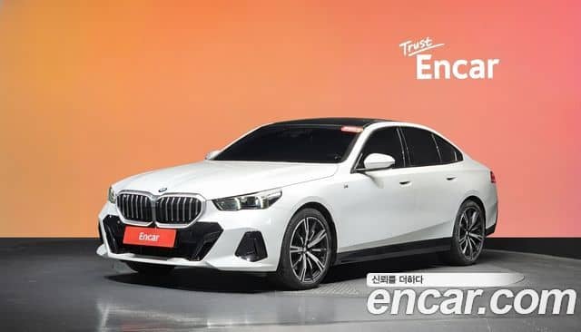 BMW 5 Series, 2025
