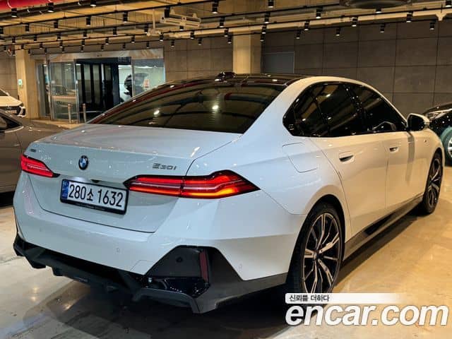 BMW 5 Series, 2024
