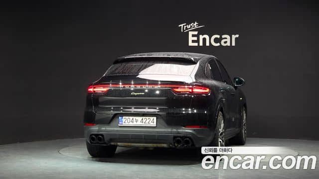 Porsche Cayenne, 2023