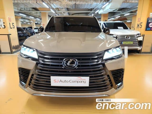 Lexus LX, 2025