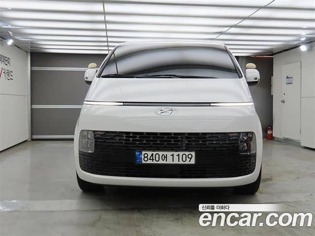 Hyundai Staria, 2023