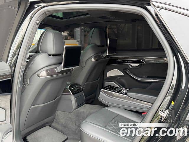 Audi S8, 2020