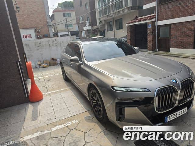 BMW 7 Series, 2023