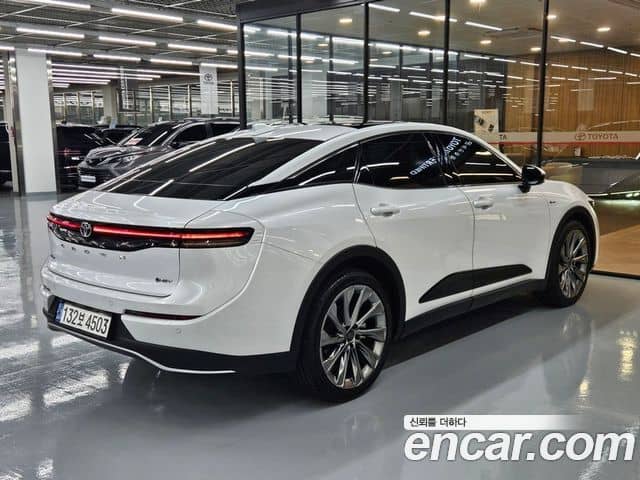 Toyota Crown Crossover, 2024